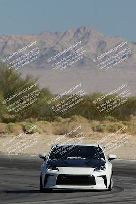 media/Oct-24-2025-Doghouse Garage (Fri) [[783d2ff07a]]/3-Intermediate/Session 2 (Turn 10)/